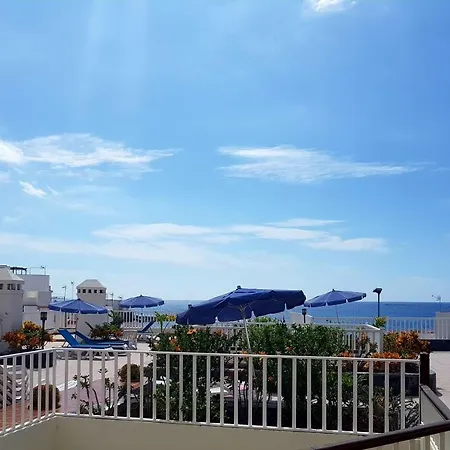 First Line Luxury In La Caleta, Tenerife شقة